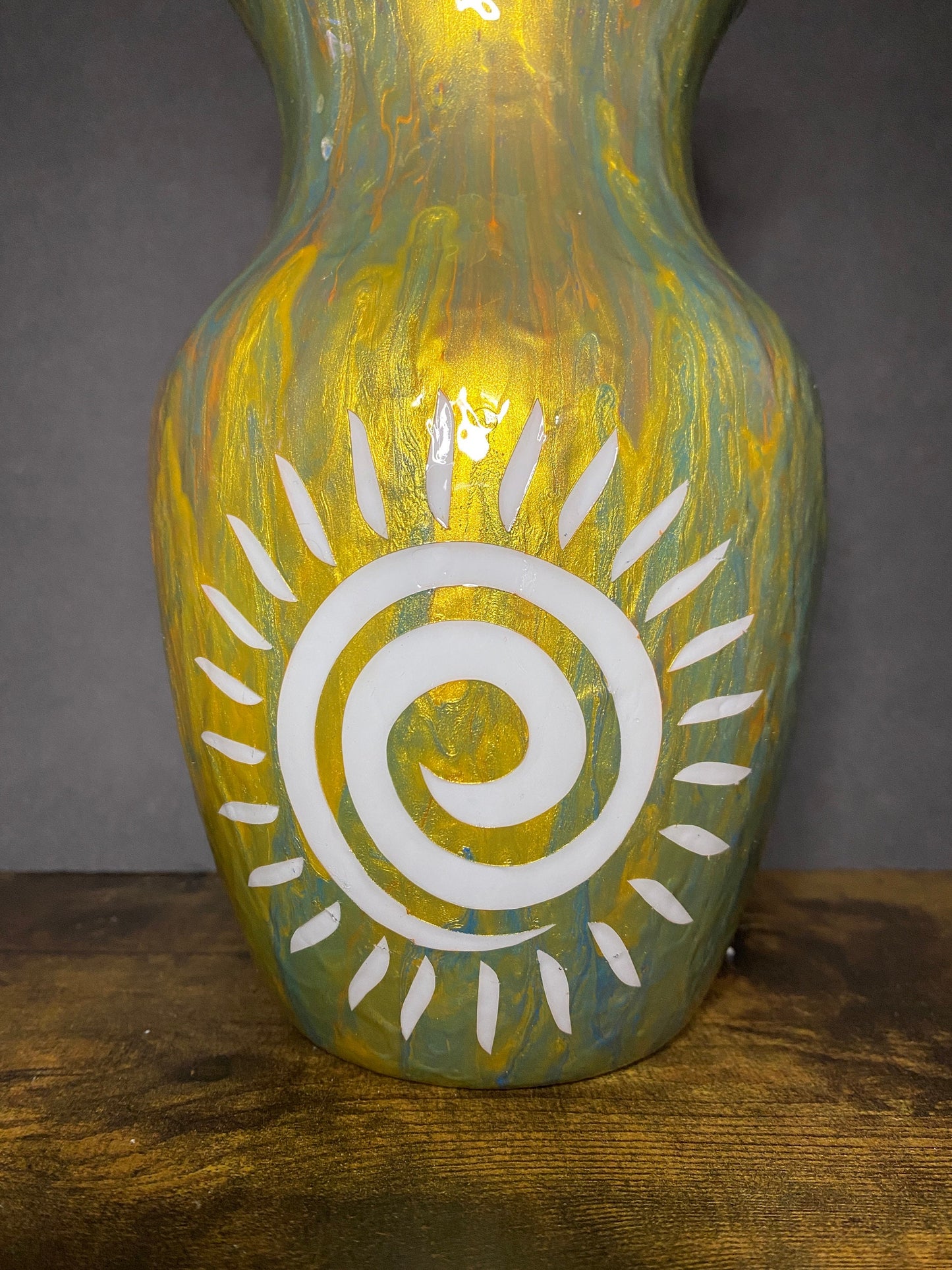 Artistic Golden Sun Lamp